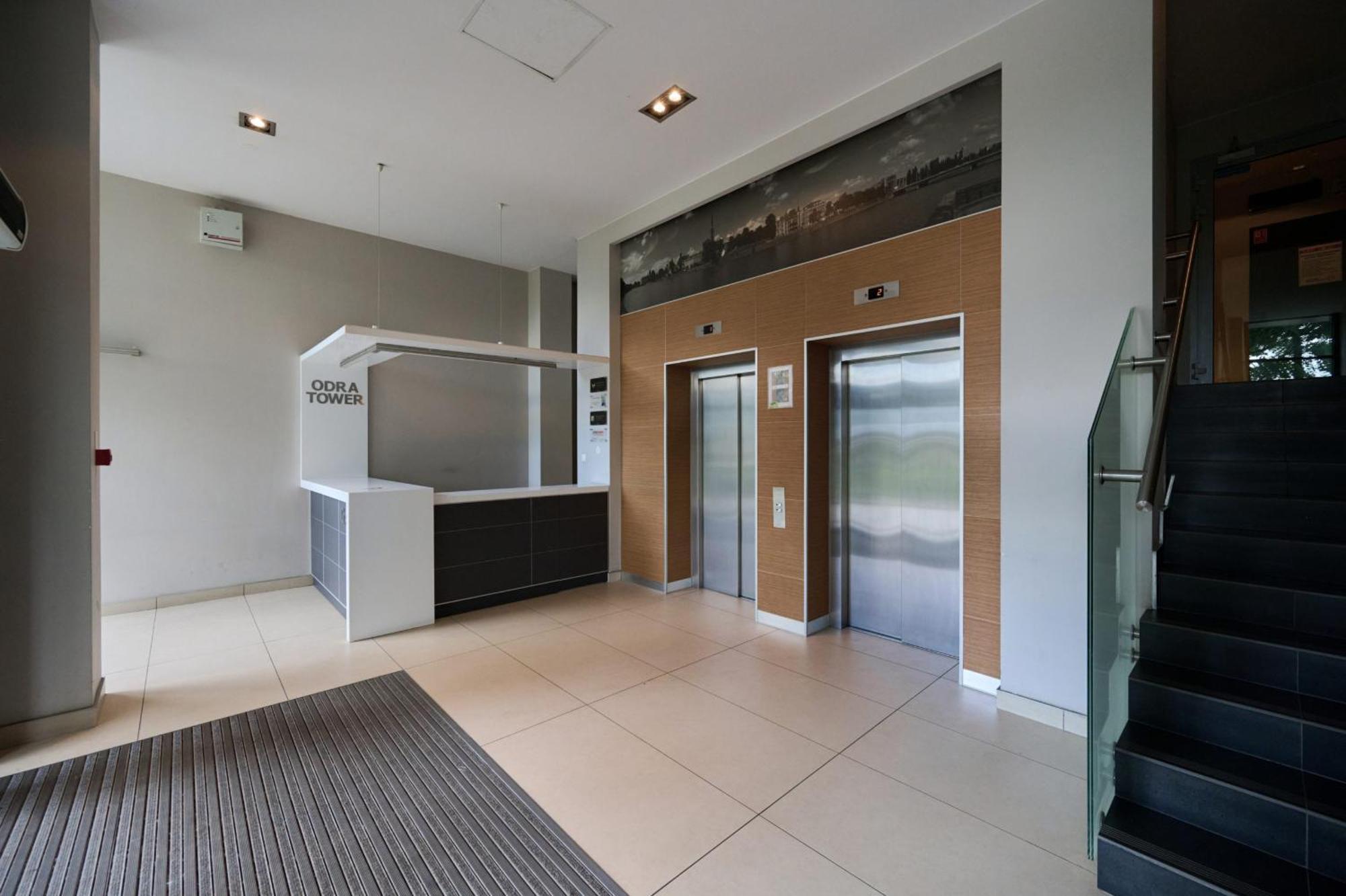 Odra Tower Apartment Center Of Wroclaw By Renters Prestige Exterior foto